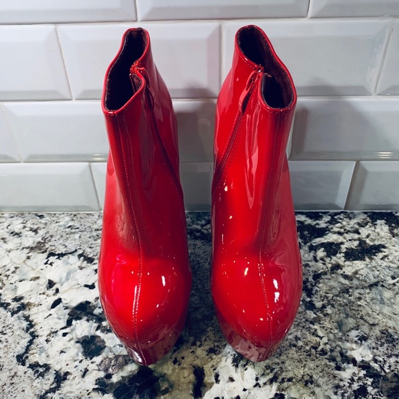Shoes - Boots